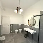Vintage Retreat Near Brignole Station 招待所 热那亚