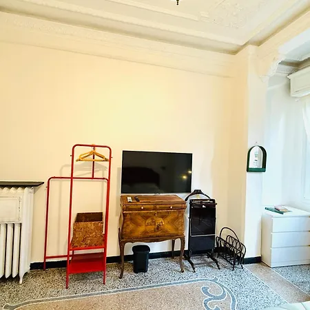 Vintage Retreat Near Brignole Station Penzion Janov