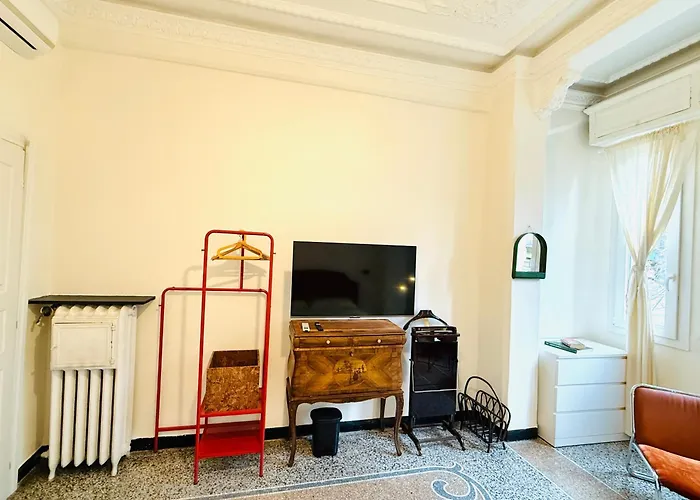 Vintage Retreat Near Brignole Station Penzion Janov